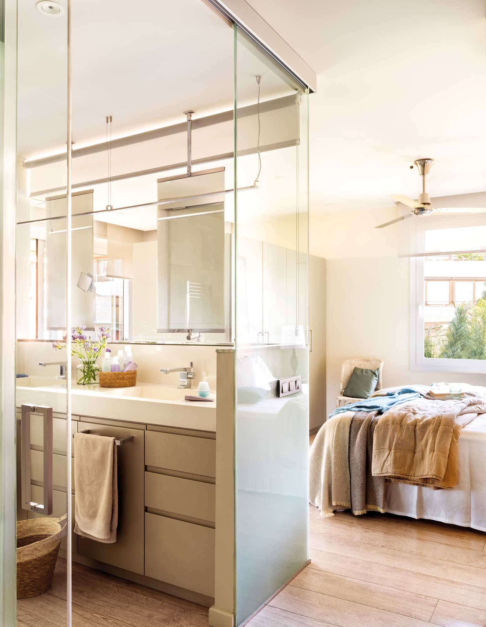 trucos-ganar-luz-bano-00488961