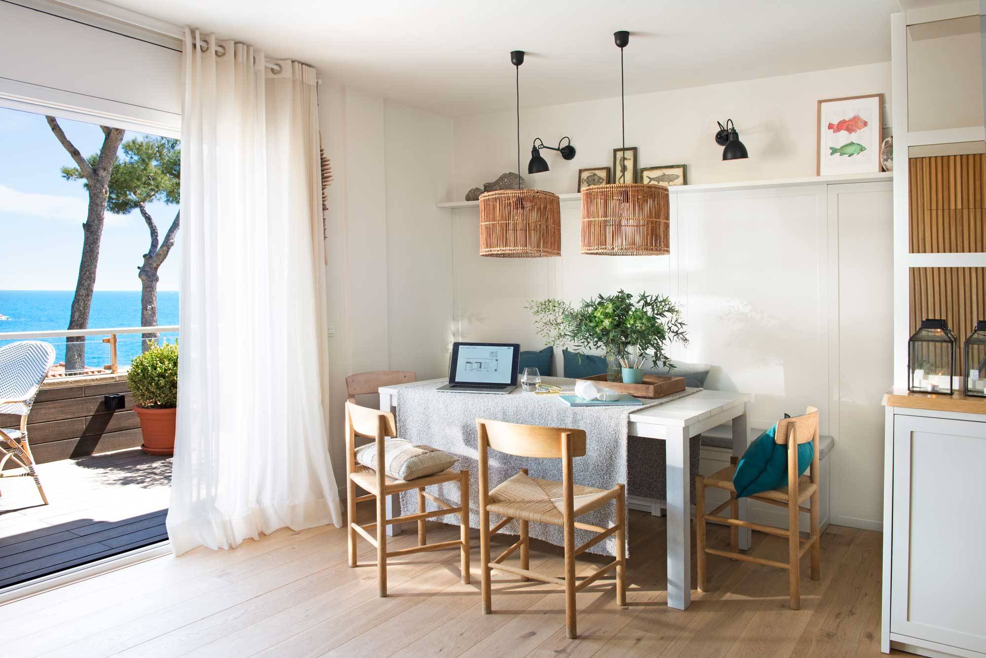 comedor-junto-ventanal-suelo-madera 00508568 O