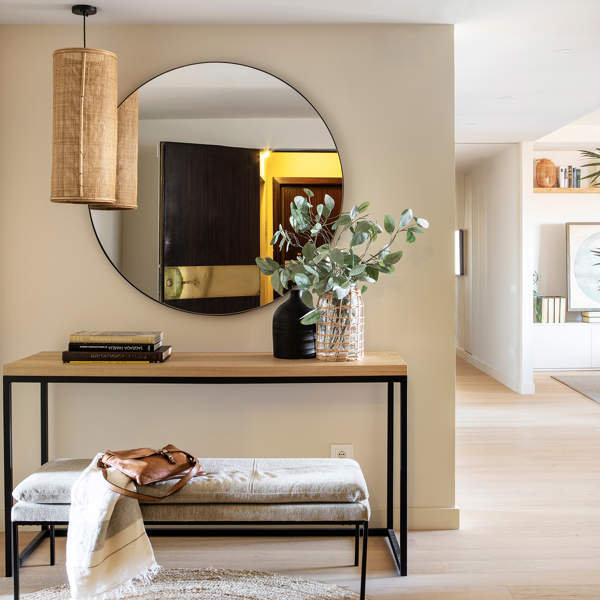 5 ideas fáciles y en diferentes estilos para decorar el recibidor o el pasillo con una consola y subir el nivel decorativo