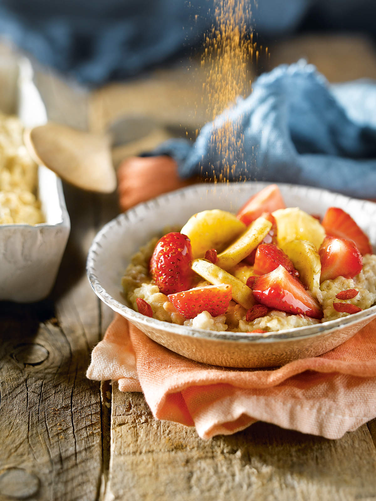 desayuno avena gachas y fruta