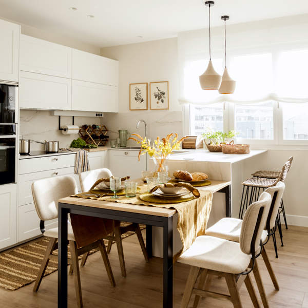 cocina blanca con office